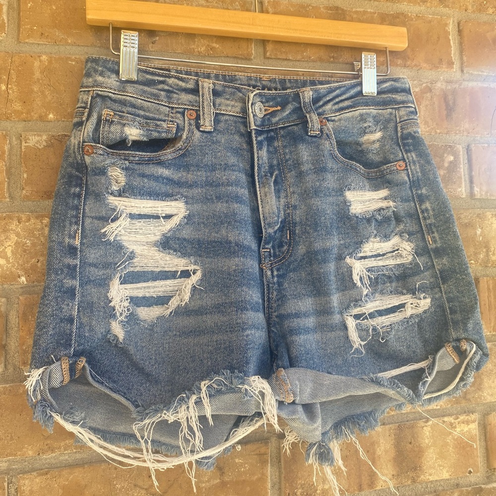American Eagle Denim Mom Short Distressed Jean Shorts ~ Size 4 - Picture 4 of 8